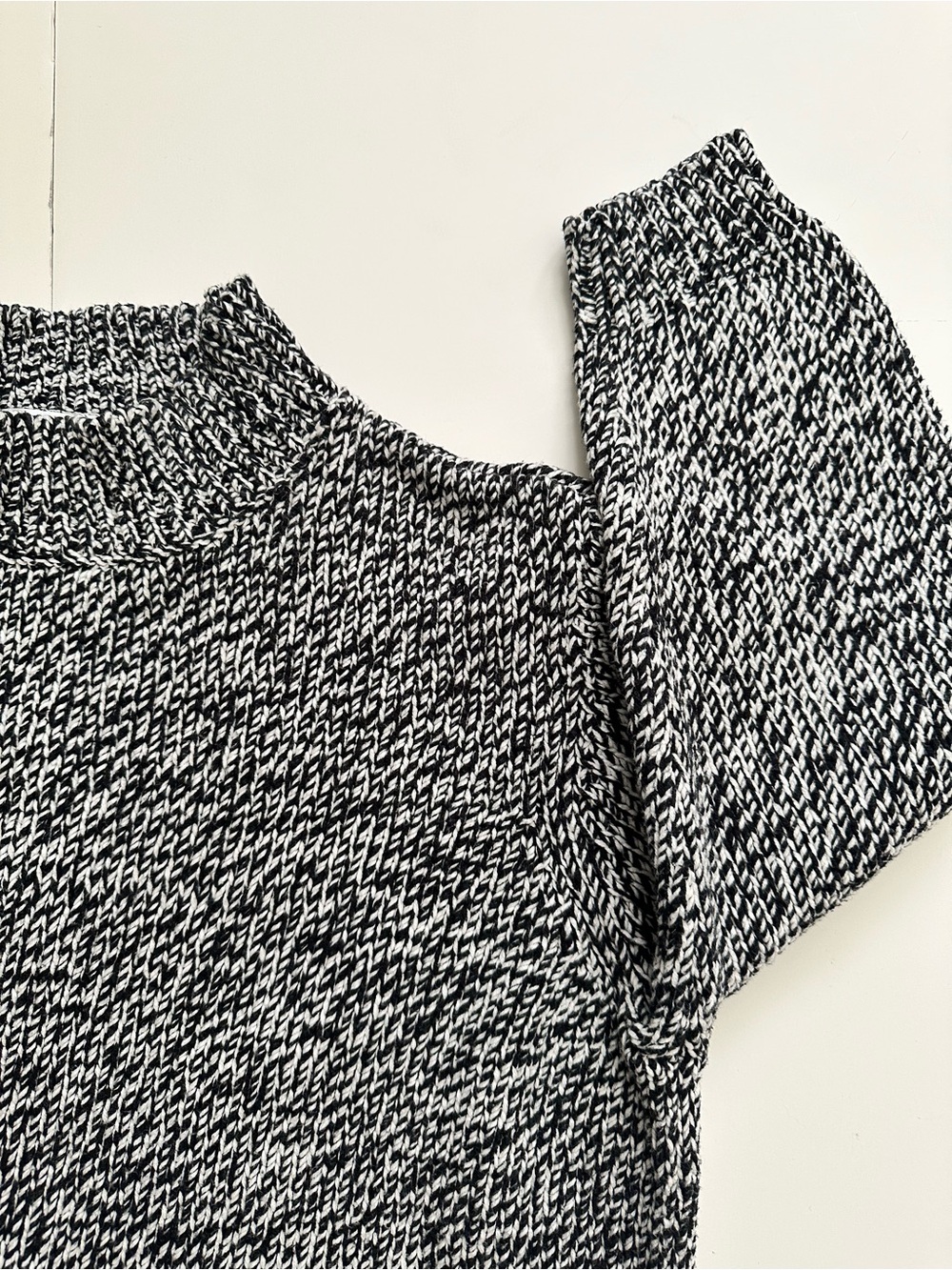 Vintage Liz Claiborne 100% cotton Black White Marled Knit Crewneck cropp Sweater